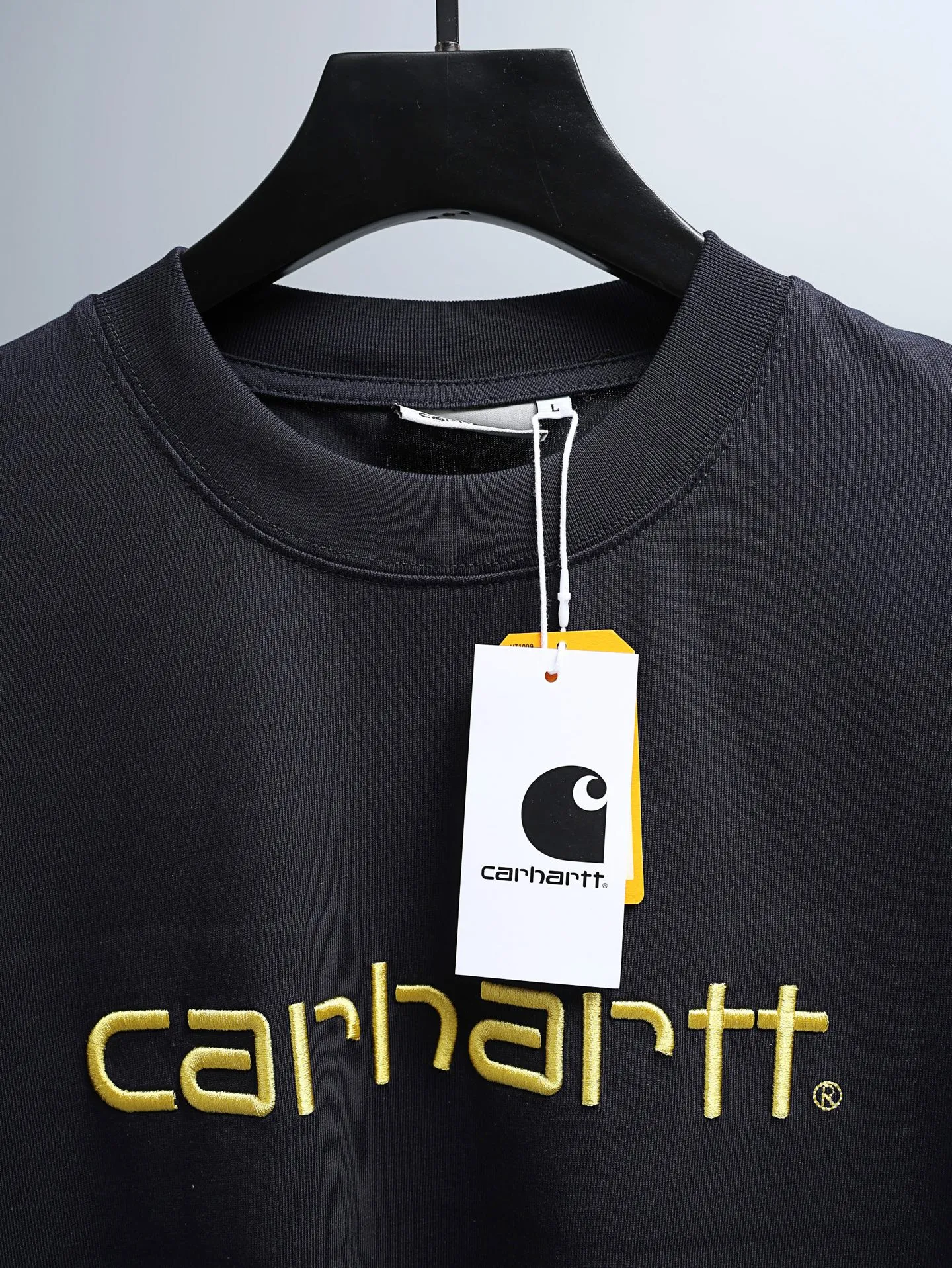 Carhartt 2꯭0꯭2꯭6 new spring and summer models ❤️ original ⌚️ high version Carhartt fabric is made of high-density pure cotton, does not deform and does not shrink. Process introduction: double thread movement. The chest logo uses high-quality embroidery🪡 technology. Color: Navy Blue SIZE: M-XXL
